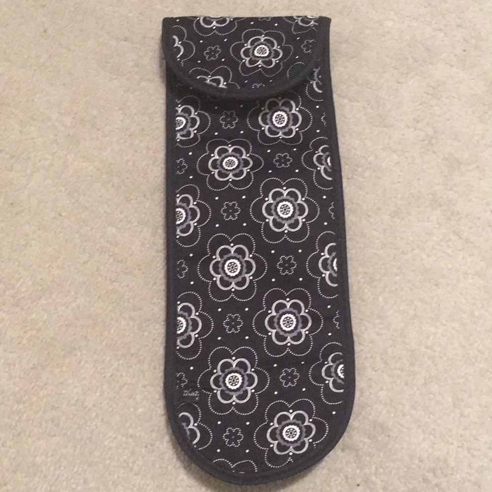 Thirty-One flat iron case